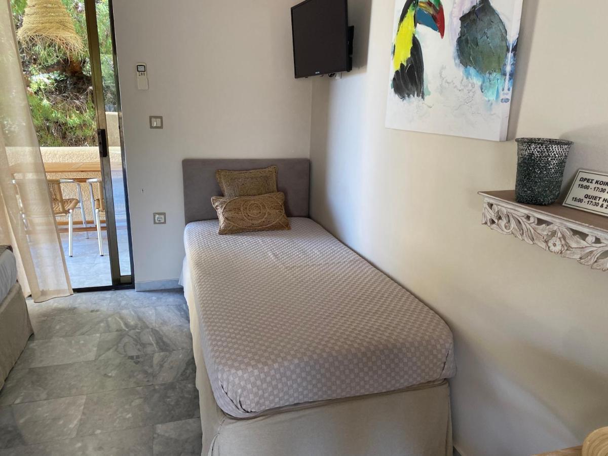 Aelia Houses Agia Marina  Buitenkant foto