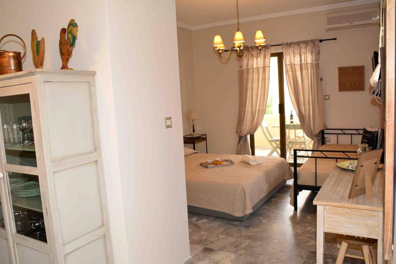 Aelia Houses Agia Marina  Buitenkant foto
